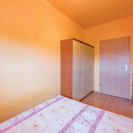 Three-bedroom In شقة