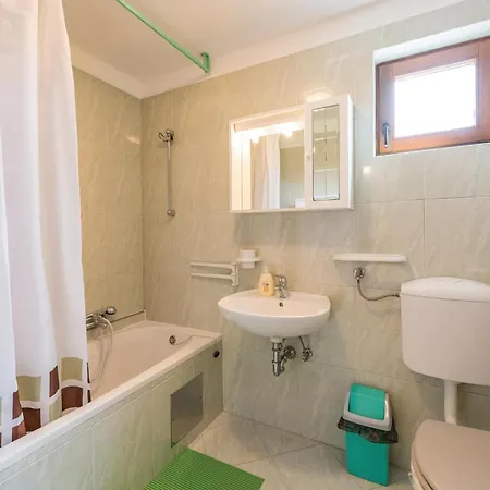 Three-bedroom In * Bonaci